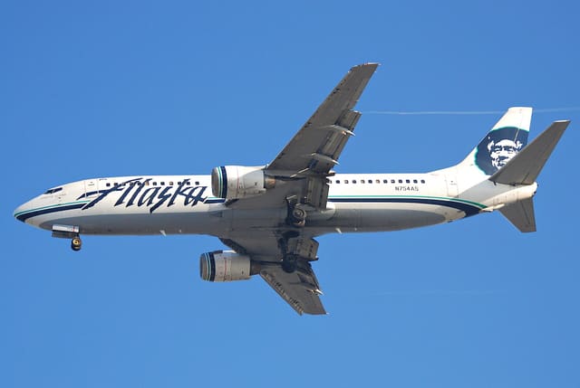 N754AS - Twin-engine aircraft