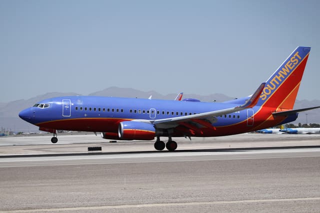 N909WN - Boeing