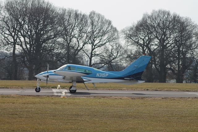 N315P - Twin-engine aircraft