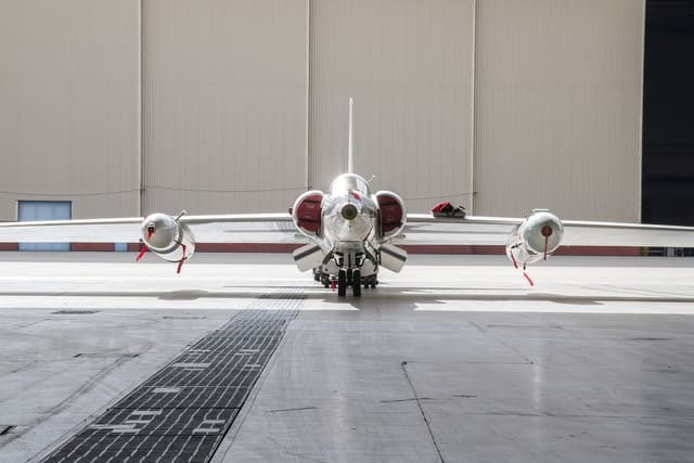 N809NA - Business jet