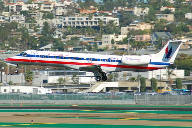N838AE - Embraer