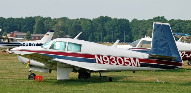 N9305M - Single-engine aircraft