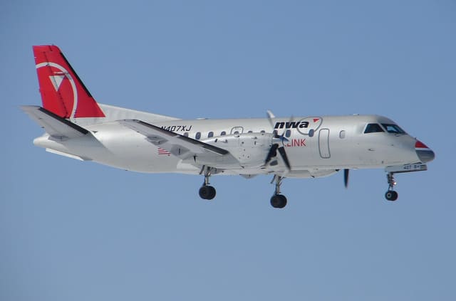 N407XJ - Twin-engine aircraft