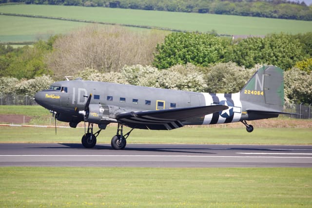 N74589 - Douglas