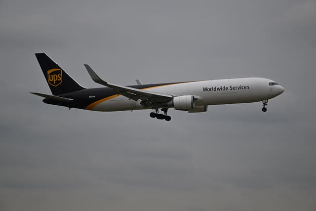 N341UP - Boeing