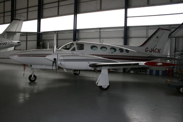 G-JACK - Twin-engine aircraft