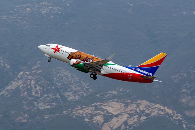 N943WN - Boeing