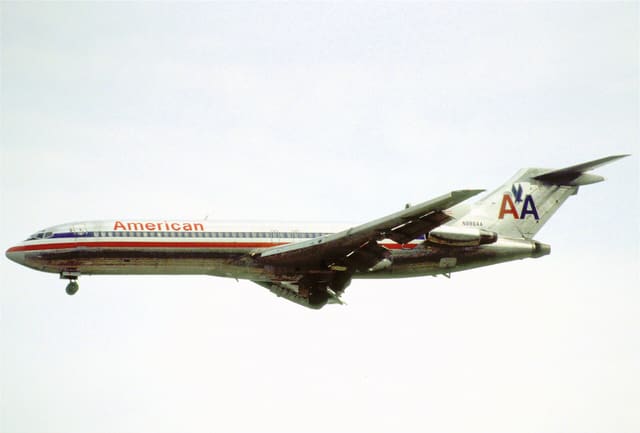 N886AA - Aircraft