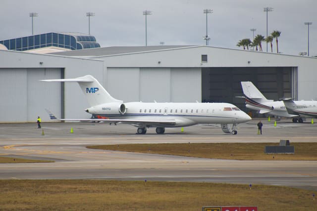 N84YU - Bombardier