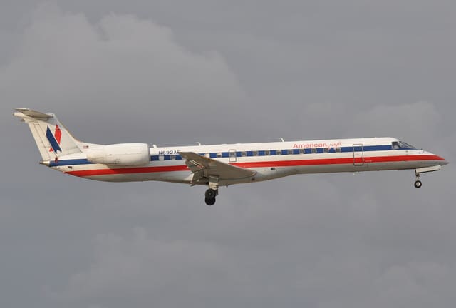 N692AE - Embraer