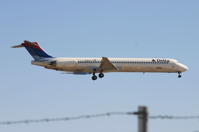 N983DL - Aircraft