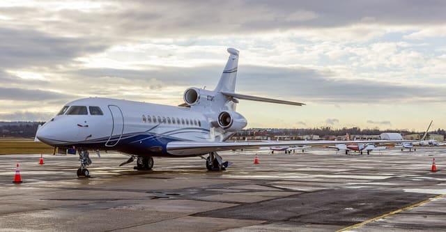 N73KT - Business jet