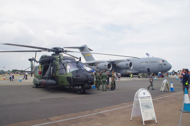  - Helicopter
