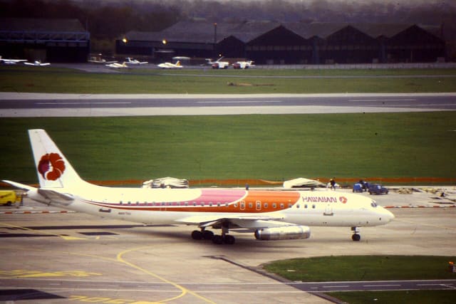 N8970U - Twin-engine aircraft