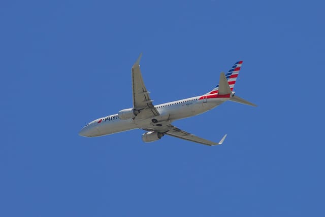 N982AN - Twin-engine aircraft