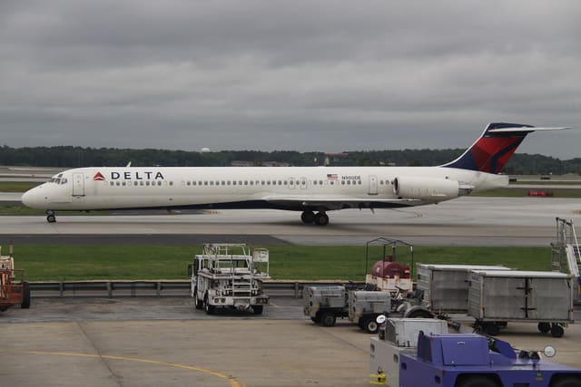 N900DE - Aircraft