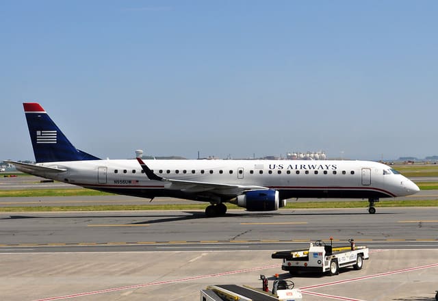 N956UW - Twin-engine aircraft
