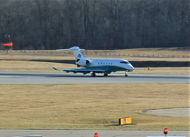 N837JM - Bombardier
