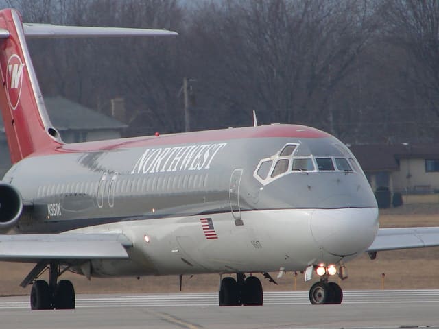 N967N - Twin-engine aircraft