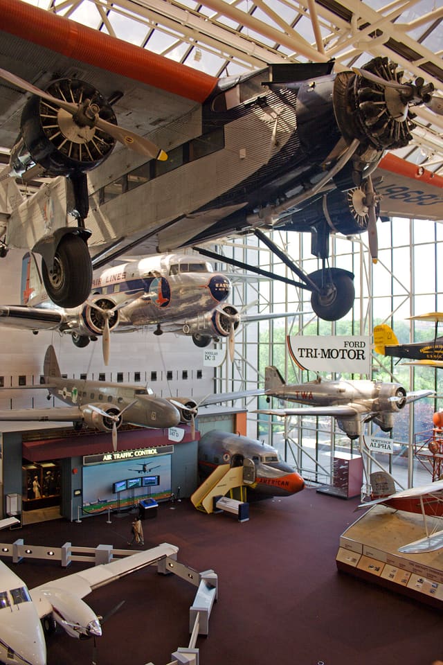  - Twin-engine aircraft
