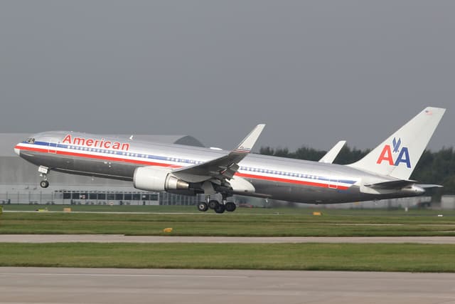N352AA - Boeing