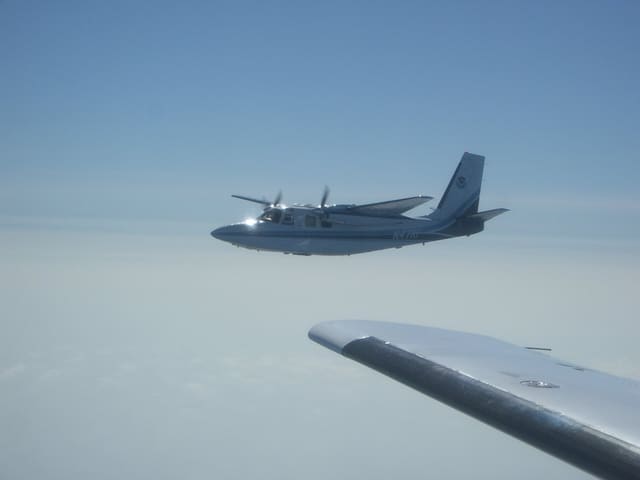 N47RF - Twin-engine aircraft