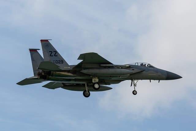  - Twin-engine aircraft