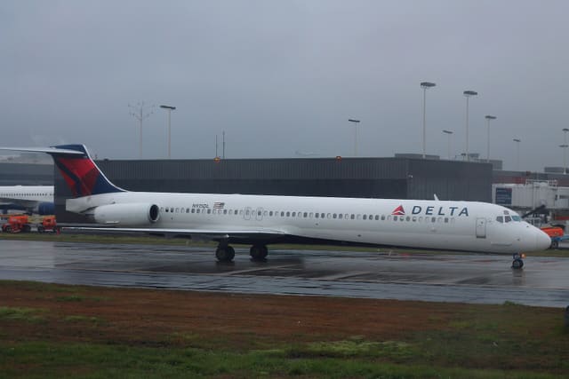 N915DL - Aircraft