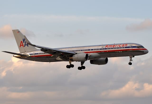 N196AA - Boeing