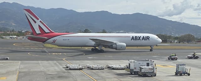 N220CY - Boeing