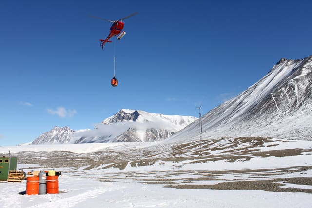 N4031L - Helicopter
