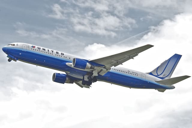N642UA - Boeing