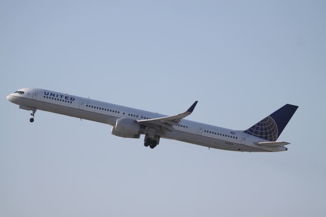 N57870 - Boeing