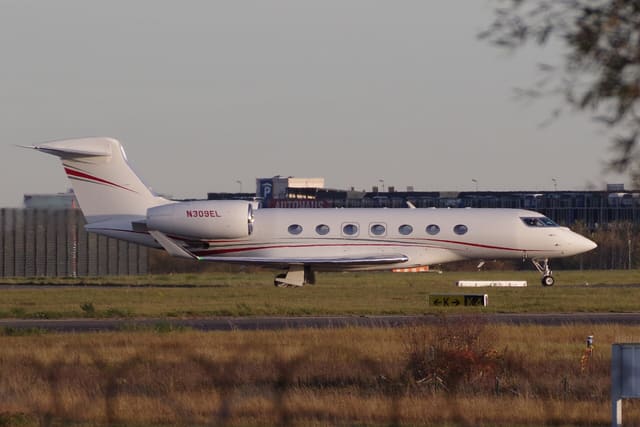 N309EL - Business jet