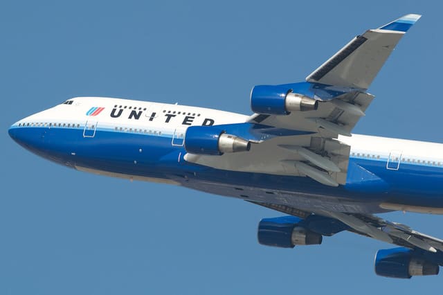 N107UA - Boeing