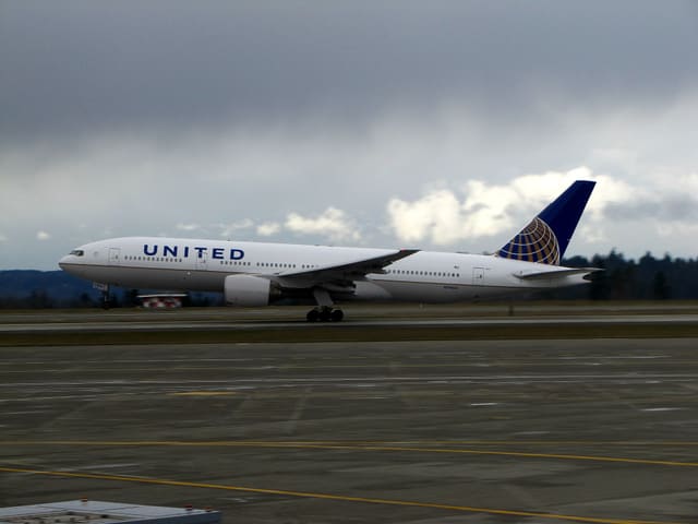 N796UA - Boeing
