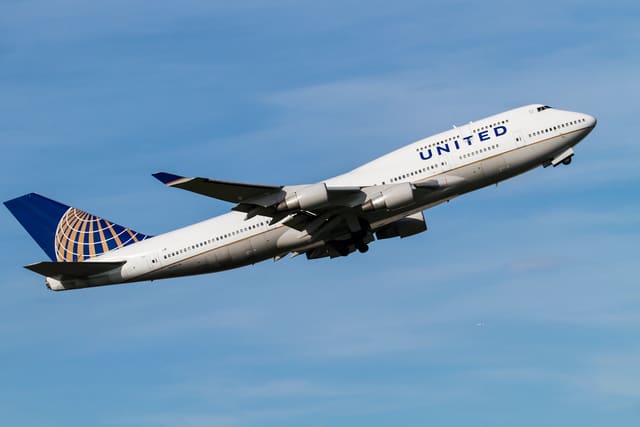 N180UA - Boeing