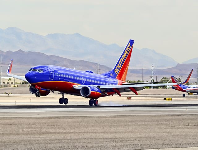 N7704B - Boeing