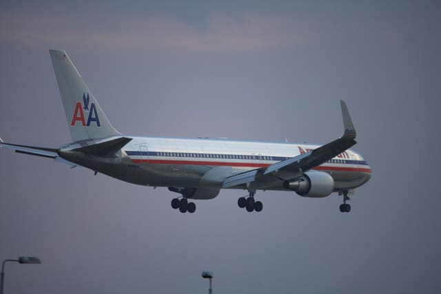 N389AA - Boeing