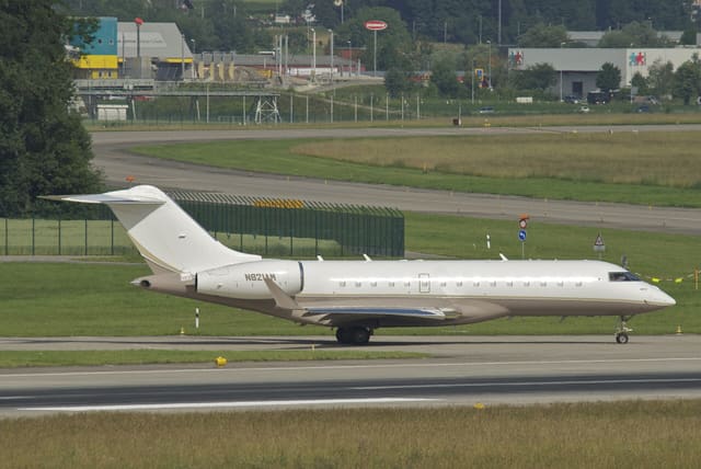 N821AM - Bombardier