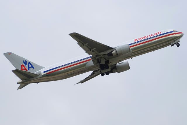 N379AA - Boeing