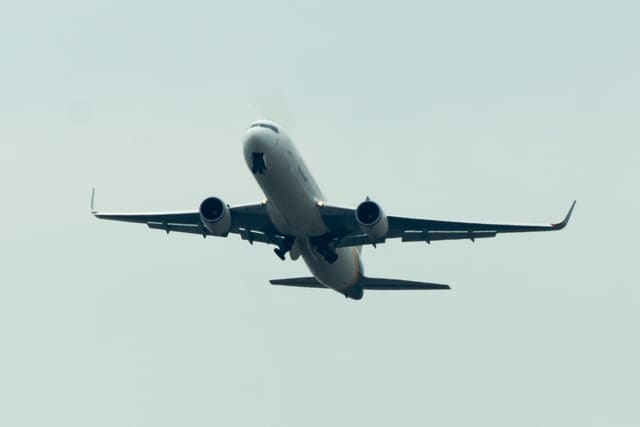 N351UP — Twin-engine aircraft