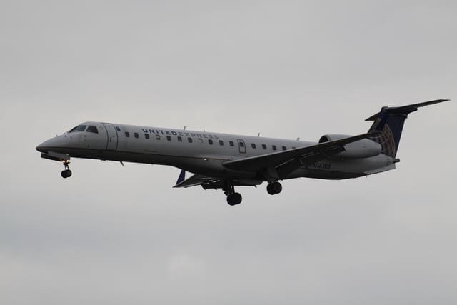 N16183 - Twin-engine aircraft