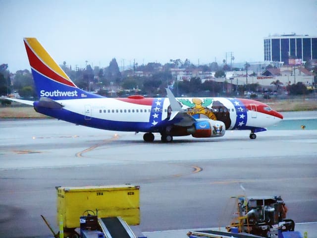 N280WN - Boeing