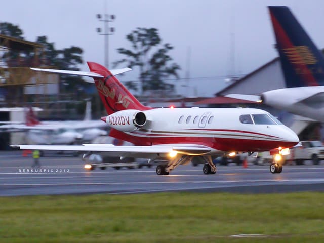 N200DV - Business jet