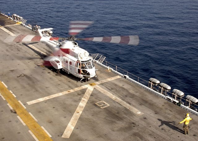 N330J - Helicopter