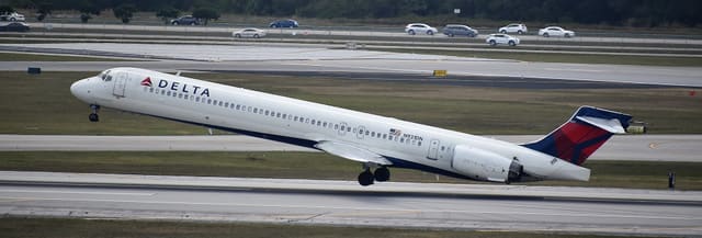 N931DN - Twin-engine aircraft