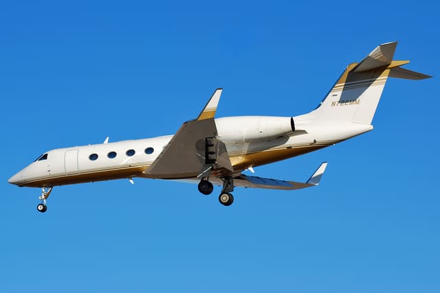 N722MM - Business jet