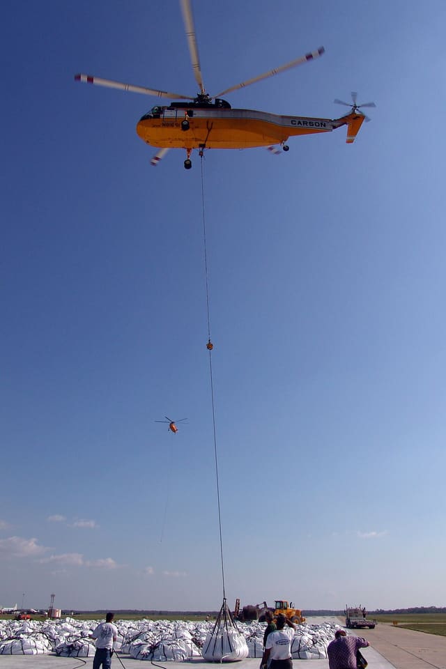 N81661 - Helicopter