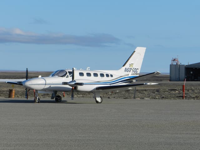 N6860C - Aircraft